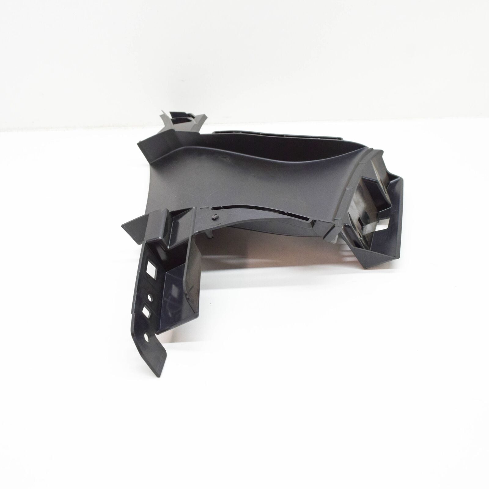 NEW AUDI A6 C8 FRONT RIGHT AIR GUIDE 4K0121764J ORIGINAL