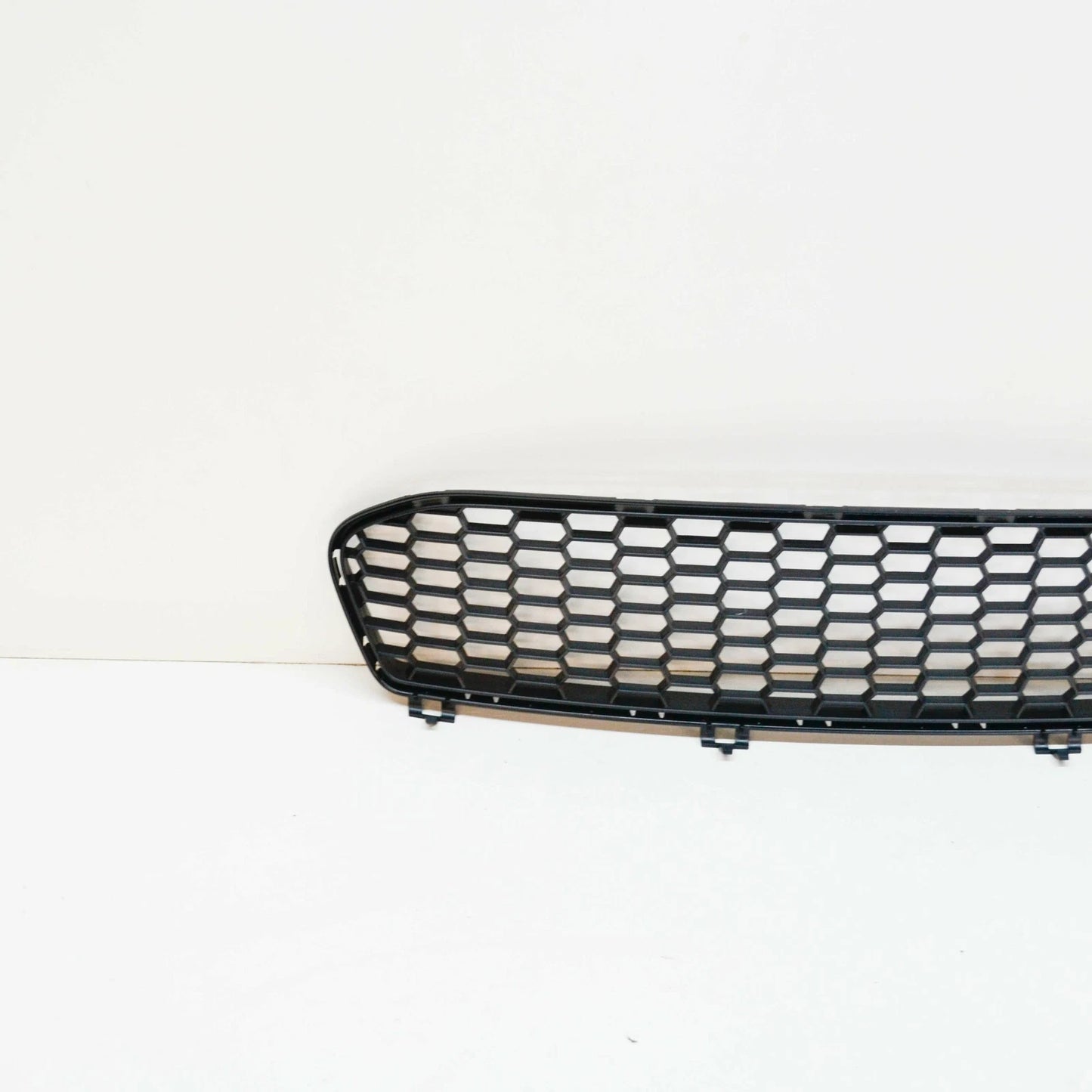 NEW BMW M2 F87 FRONT BUMPER CENTER GRILLE 51118062178 8062178 2016