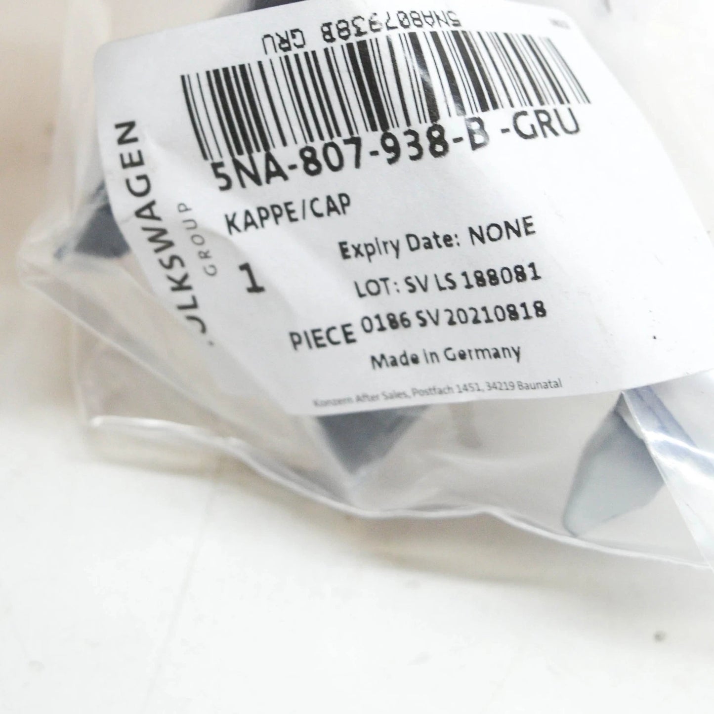 NEW VW TIGUAN AD FRONT BUMPER RIGHT HEADLIGHT WASHER COVER 5NA807938BGRU