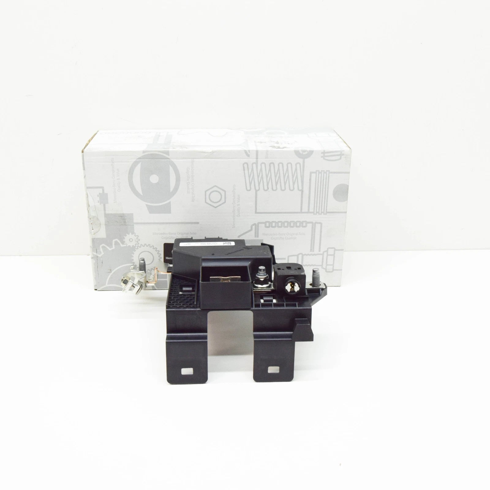 NEW MB GLA H247 AMG STARTER BATTERY CURRENT LIMITER A2479061803 ORIGINAL