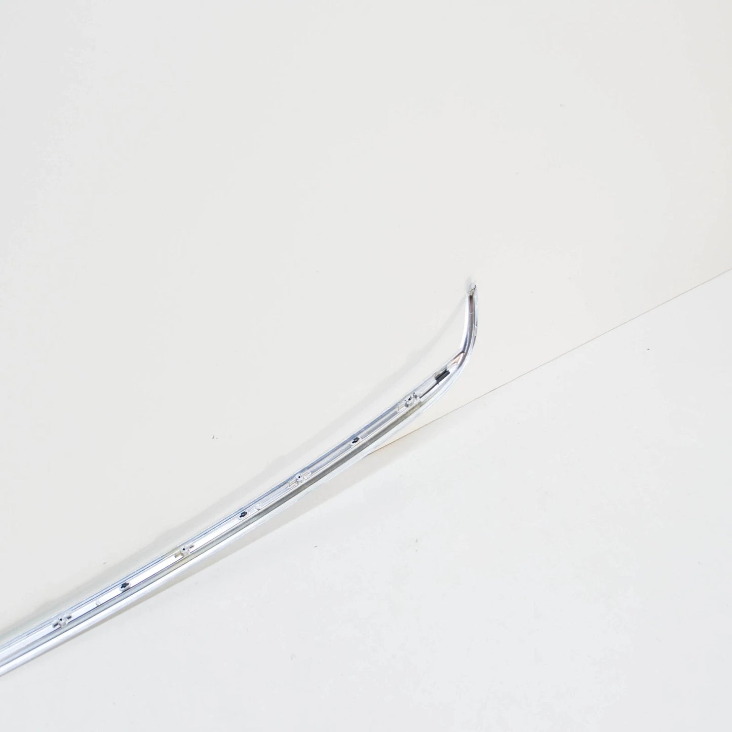 NEW AUDI Q5 8R REAR BUMPER CHROME TRIM 8R08074433Q7 ORIGINAL