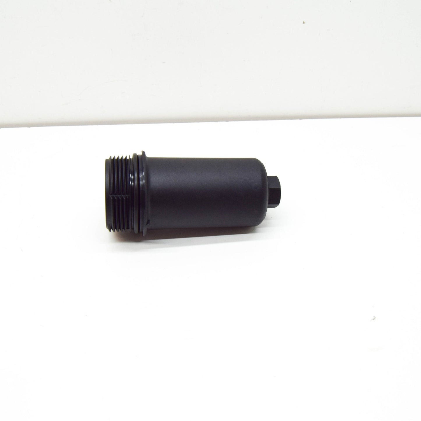 NEW SKODA SUPERB MK3 OIL FILTER COVER 05L115433A ORIGINAL