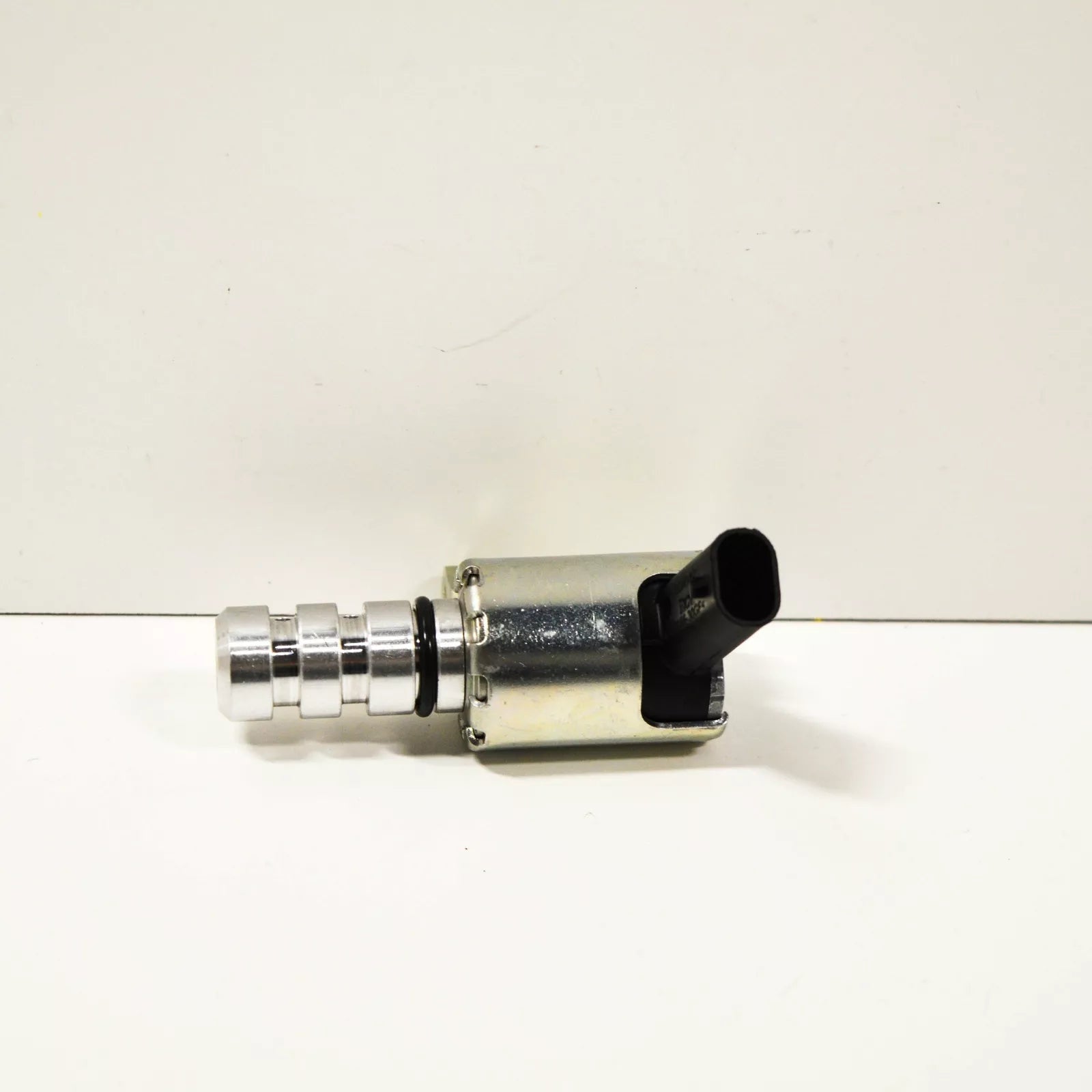 AUDI A4 B8 OIL PRESSURE CONTROL VALVE 06K115243L