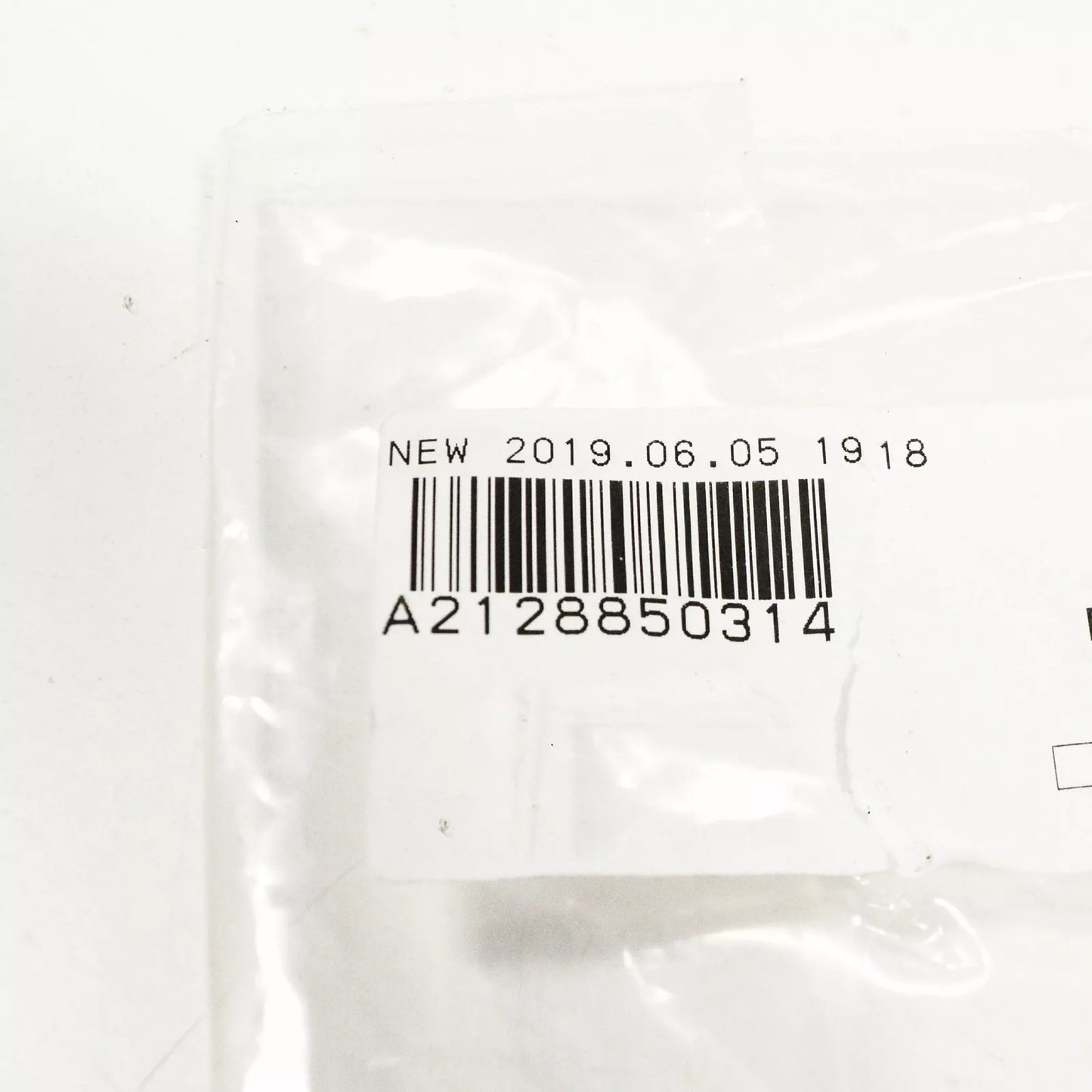 NEW MERCEDES-BENZ C W205 REAR BUMPER RADAR SENSOR BRACKET A2128850314