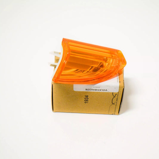 NEW VOLKSWAGEN PASSAT CC FRONT LEFT TURN INDICATOR REFLECTOR 3C8807717A