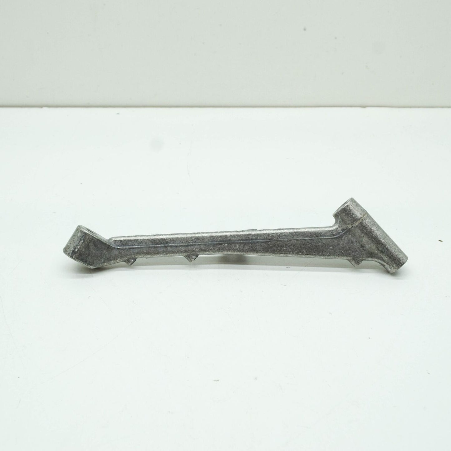 NEW AUDI A1 8X INTAKE MANIFOLD SUPPORT ARM 06L129723C ORIGINAL