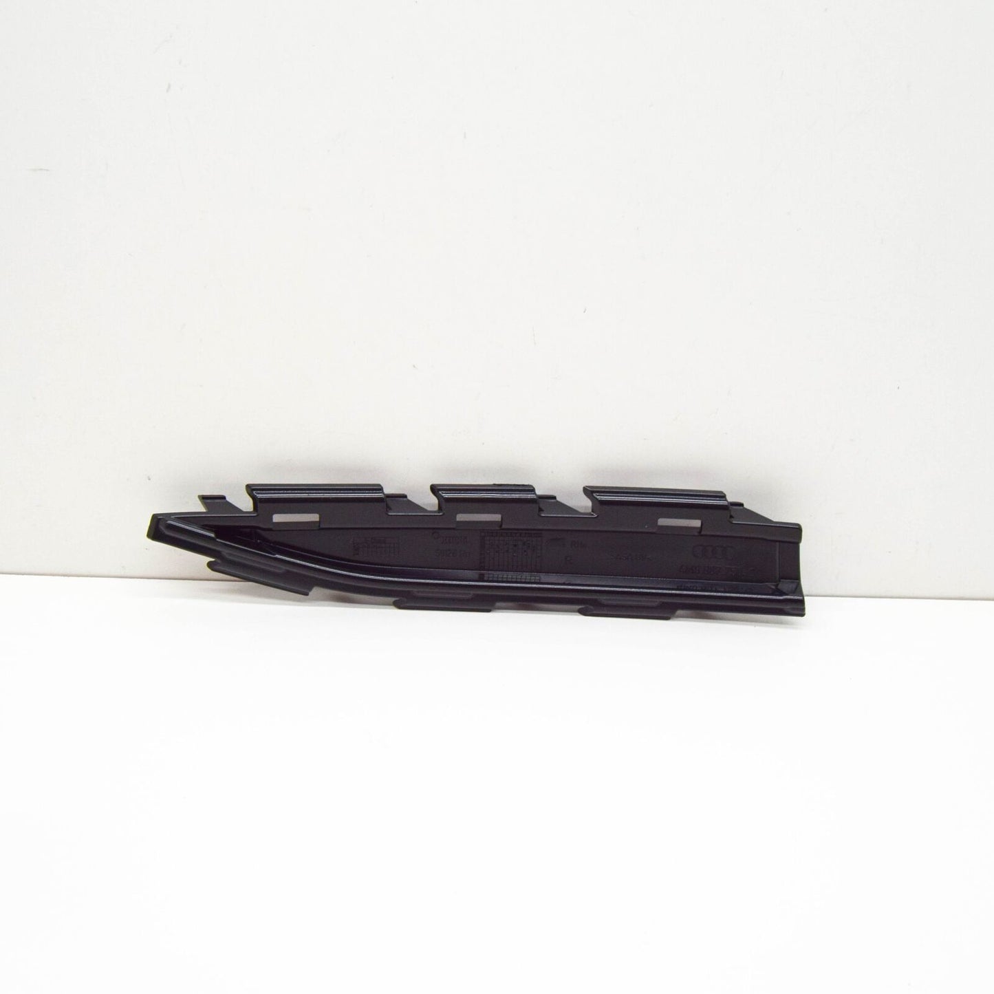 NEW AUDI Q7 4M FRONT BUMPER RIGHT END CAP 4M0807750C ORIGINAL