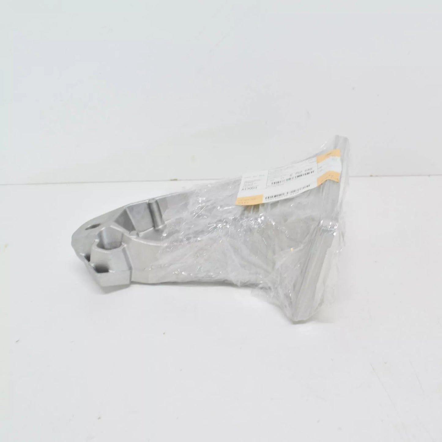 NEW BMW 5 E39 ENGINE RIGHT SUPPORT 22116752648 6752648 ORIGINAL