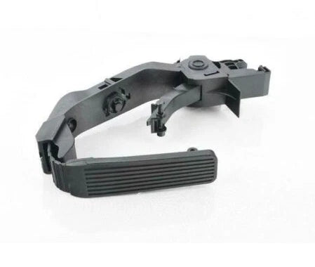 NEW MERCEDES-BENZ E W211 ACCELERATOR PEDAL LHD A2113000904 ORIGINAL