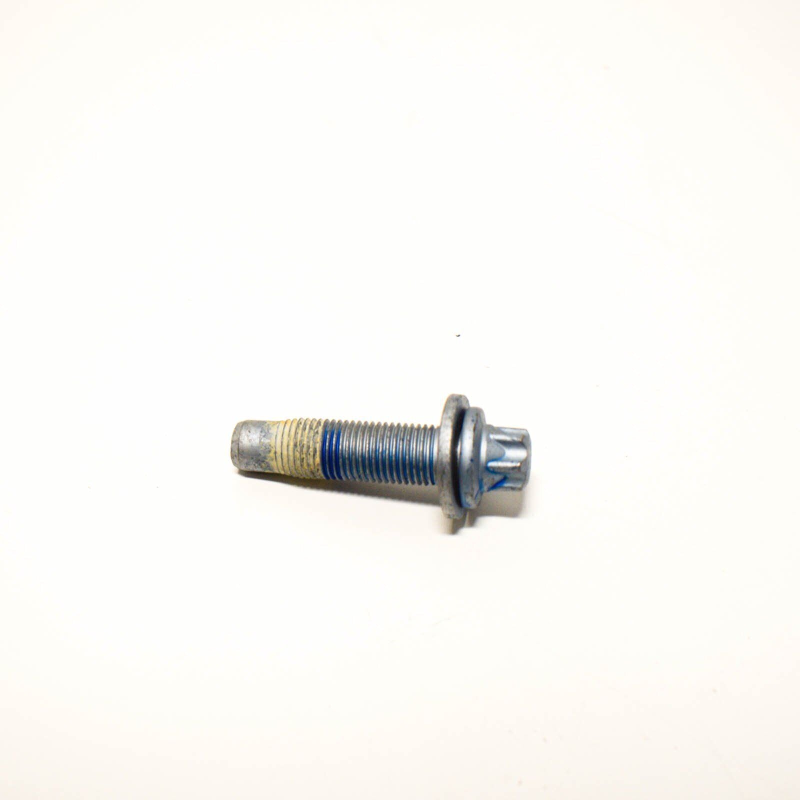 NEW MB E W212 FRONT FRAME INTEGRAL SUPPORT THREAD SCREW A0009907311 ORIGINAL