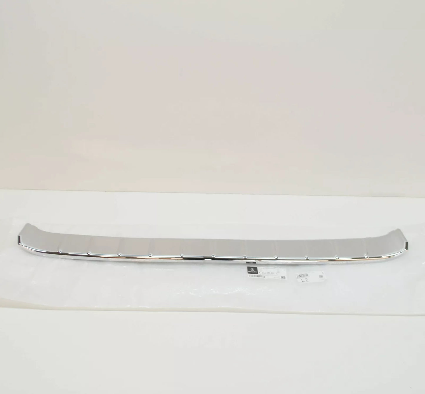 NEW MB R-CLASS W251 AMG REAR BUMPER LOADING PLATE CHROME A2518800011