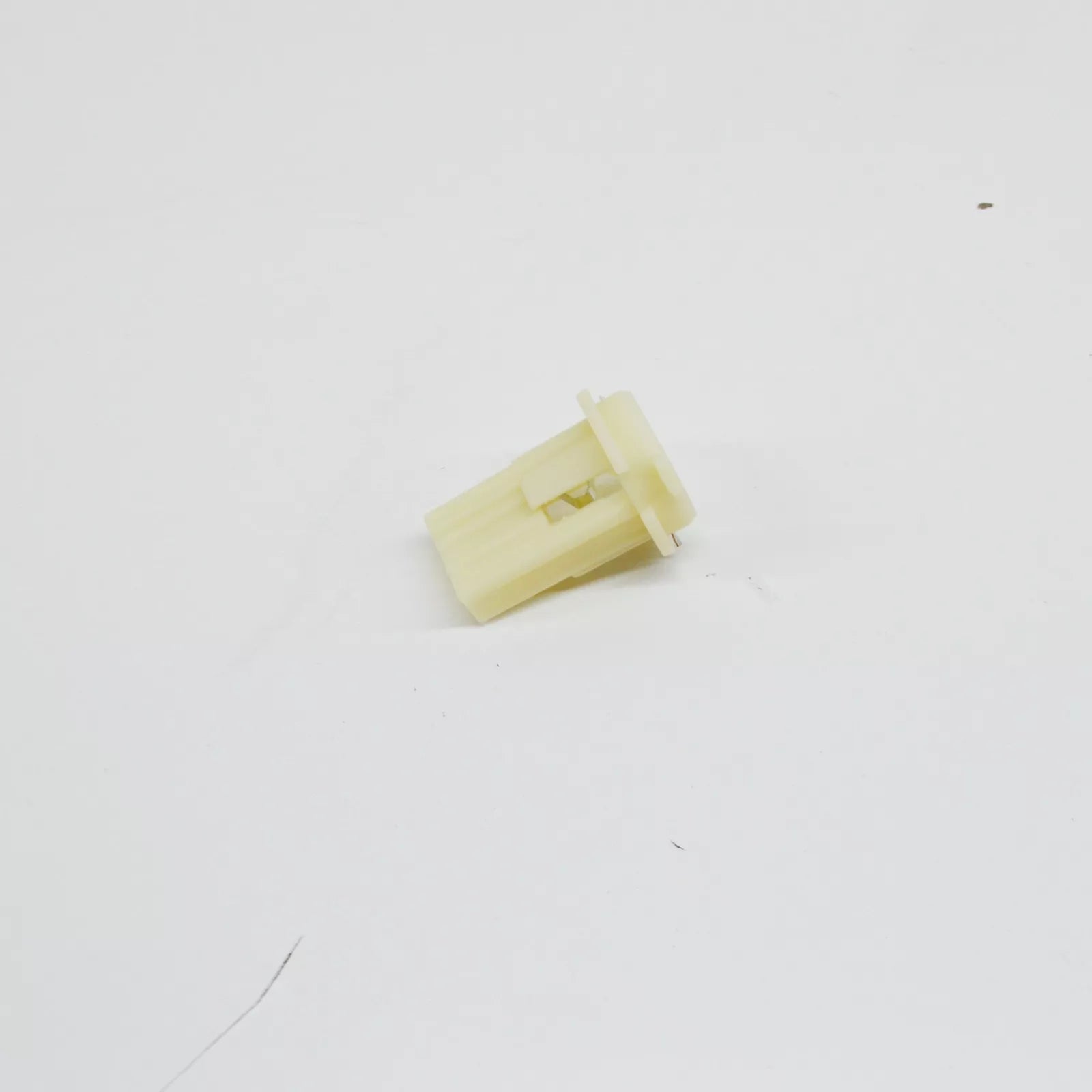 NEW BMW 7 E38 REAR TAIL LIGHT BULB SOCKET 8381243 63218381243 ORIGINAL