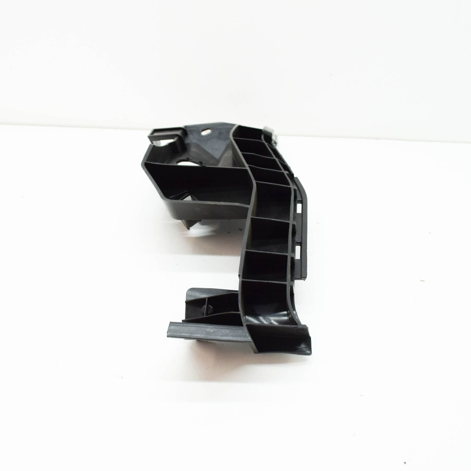 NEW AUDI RS6 4G FRONT RIGHT BUMPER CLOSING ELEMENT 4G0807096H ORIGINAL