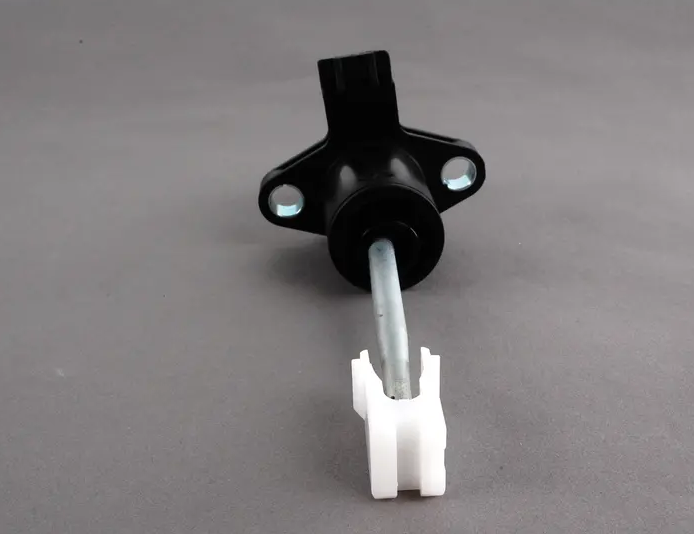 NEW VOLKSWAGEN BEETLE 1C CLUTCH MASTER CYLINDER LHD 1J1721388G ORIGINAL