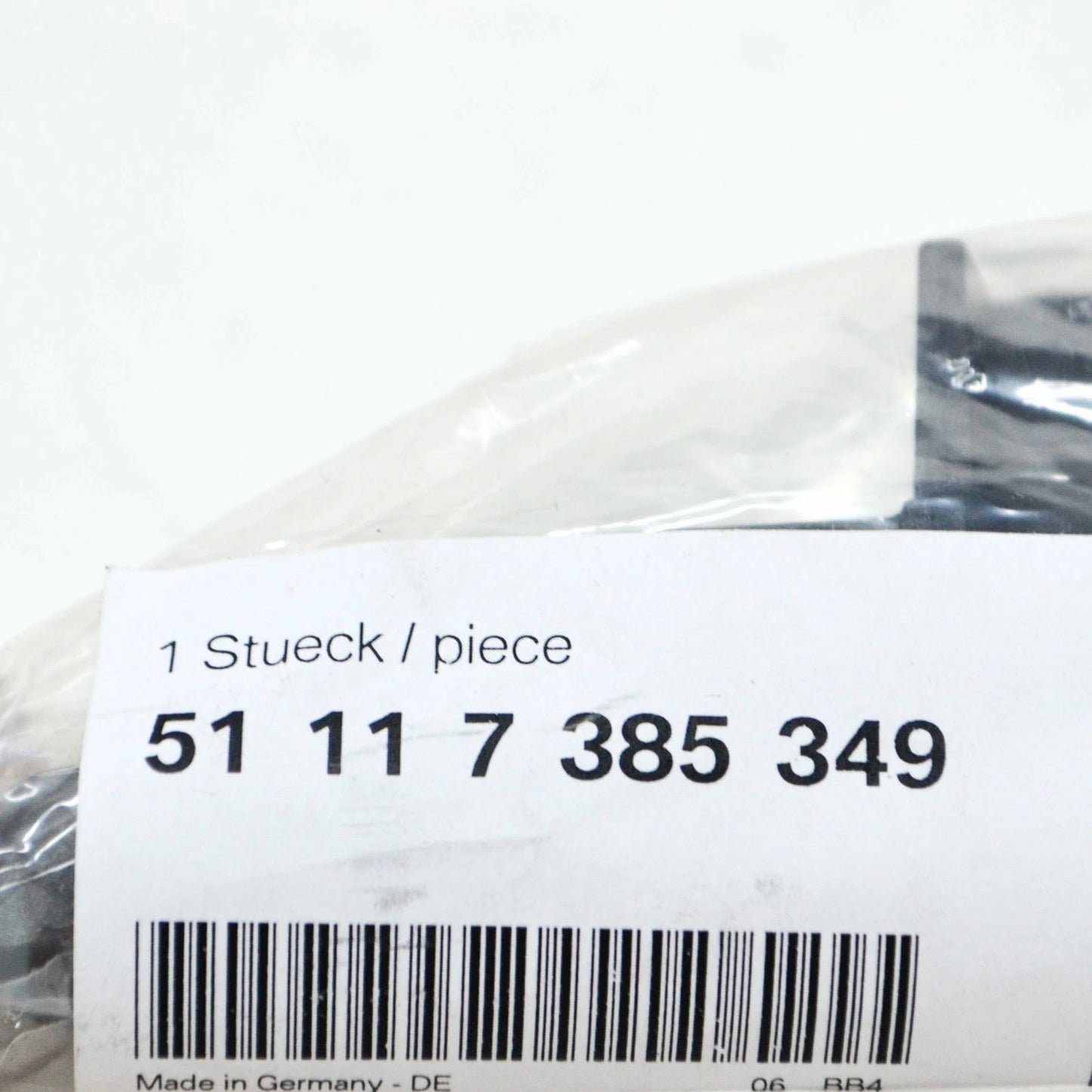 NEW BMW 5 G30 FRONT LEFT BUMPER BRACKET GUIDE 7385349 51117385349 ORIGINAL