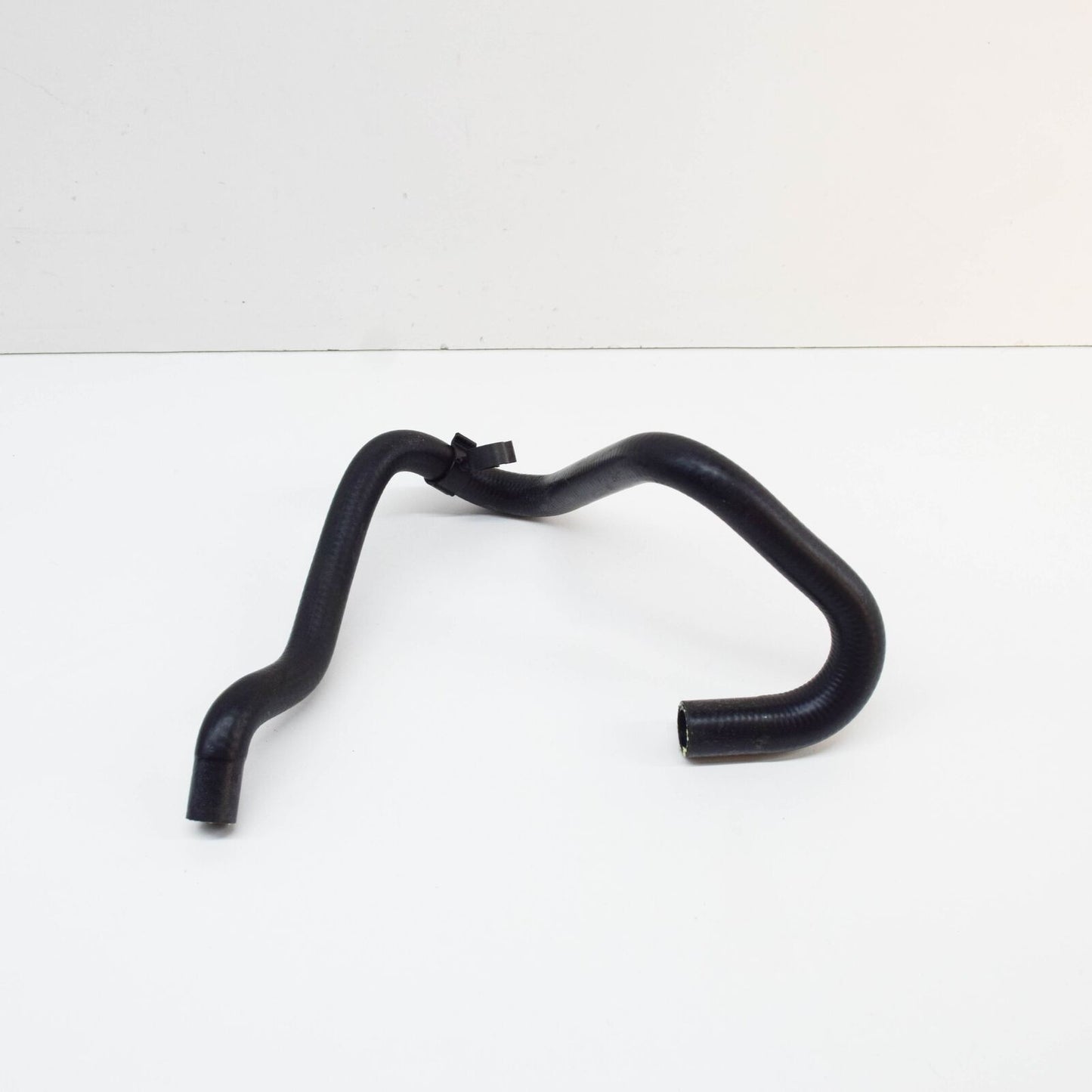 NEW VOLKSWAGEN CRAFTER 2E COOLANT HOSE 076121063H ORIGINAL