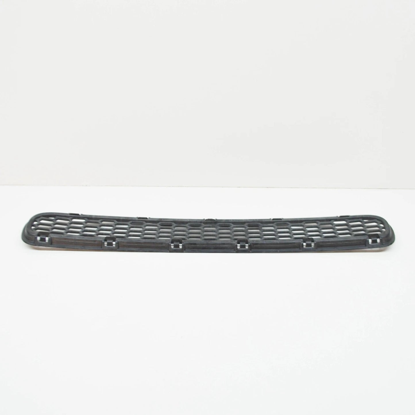 NEW BMW M3 COUPE E92 REAR BUMPER CENTER M GRILLE 51128040877 ORIGINAL