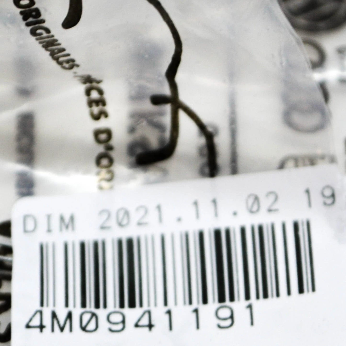 NEW AUDI Q7 4M FRONT LEFT HEADLIGHT SEALING FRAME 4M0941191 ORIGINAL