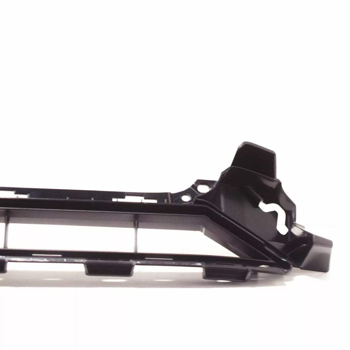 AUDI A6 15-18 FRONT BUMPER LOWER CENTER GRILL 4G0807683C 17-17 NEW