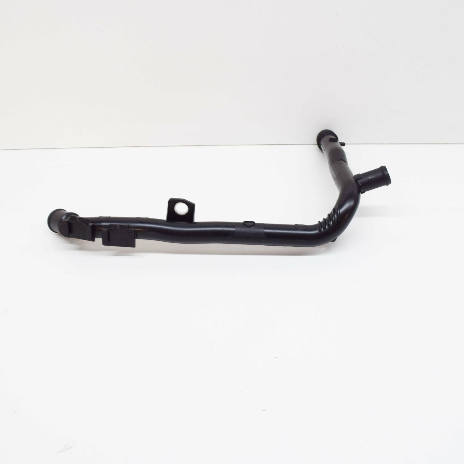 NEW AUDI A1 8X ENGINE COOLANT PLASTIC PIPE 03L121065AJ ORIGINAL
