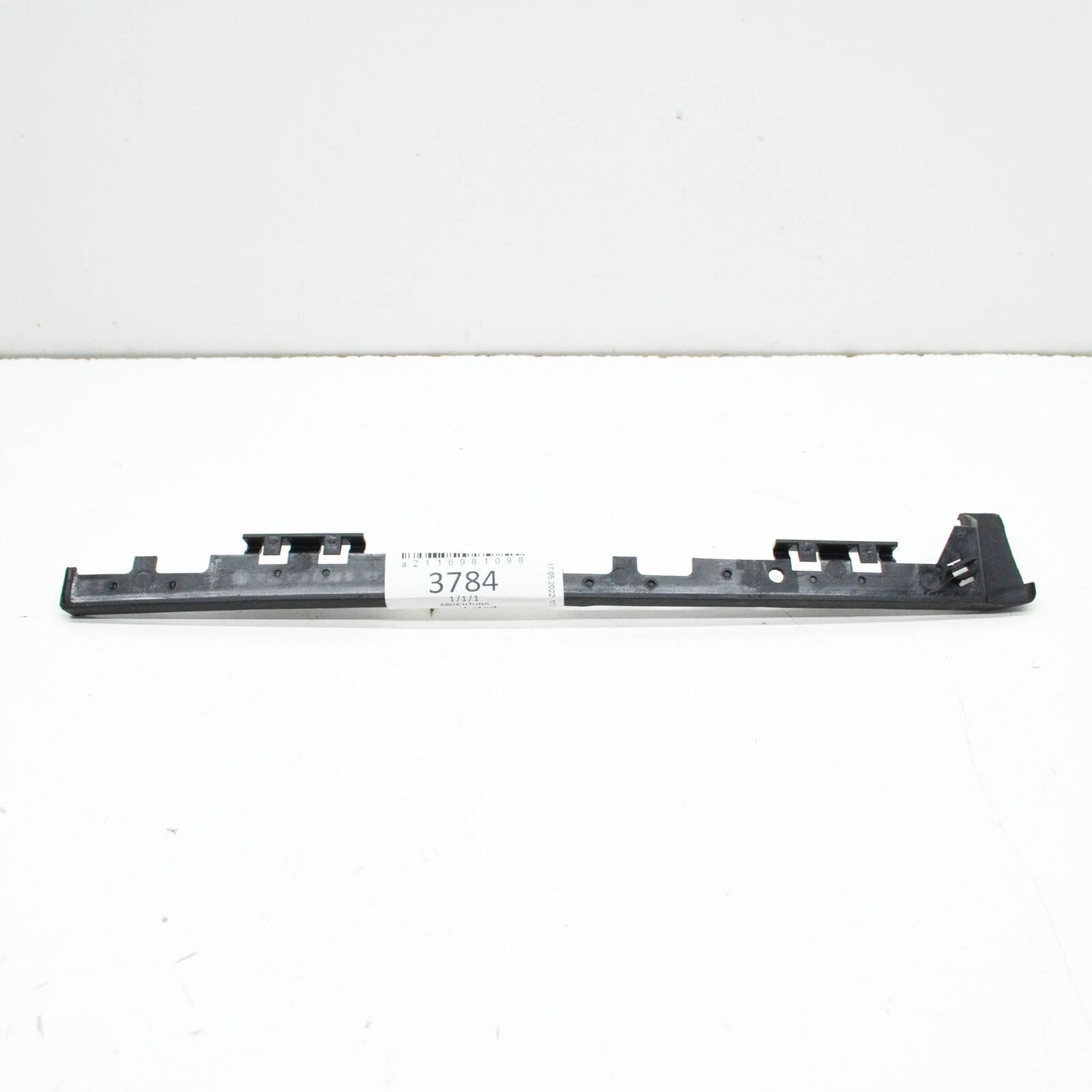 NEW MB E W211 FRONT RIGHT ROCKER PANEL MOLDING SEAL A2116981098 ORIGINAL