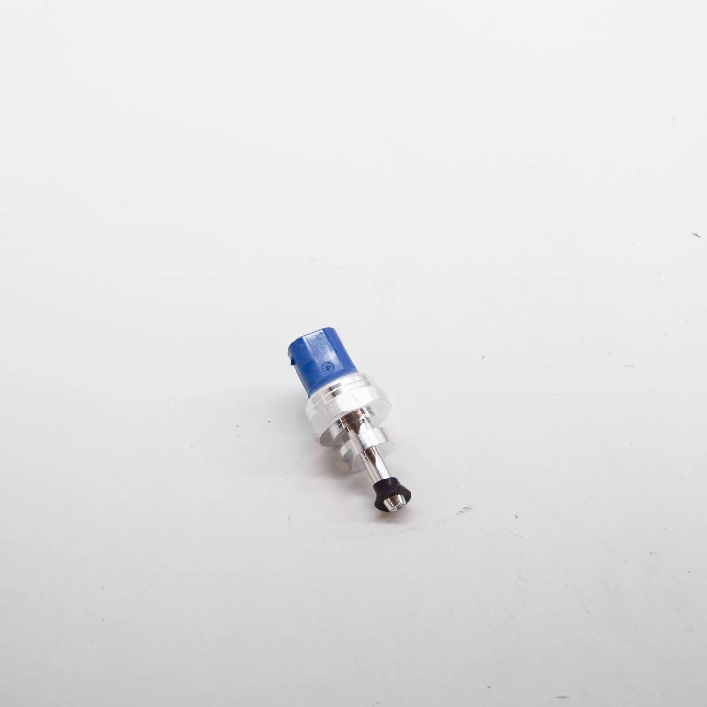 NEW MERCEDES-BENZ A W176 EXHAUST PRESSURE SENSOR A6079052300 ORIGINAL