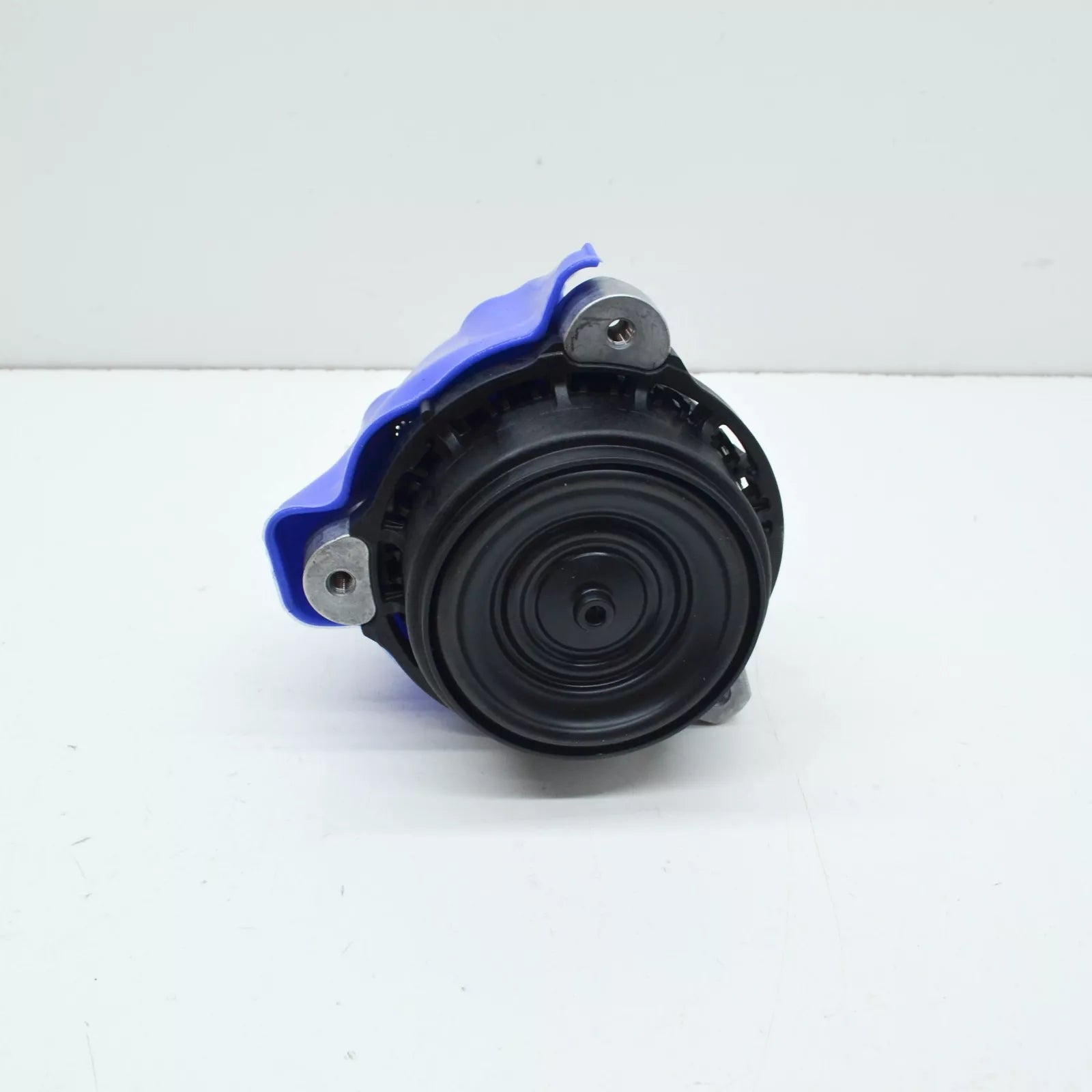 NEW BMW M4 COUPE G82 RIGHT SIDE ENGINE MOUNT 22119503432 ORIGINAL
