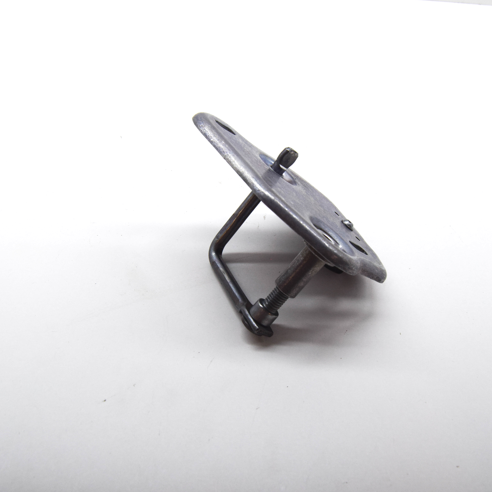 NEW SKODA ENYAQ IV FRONT HOOD RIGHT FLAP LOCK UPPER PART 5LA823186A ORIGINAL