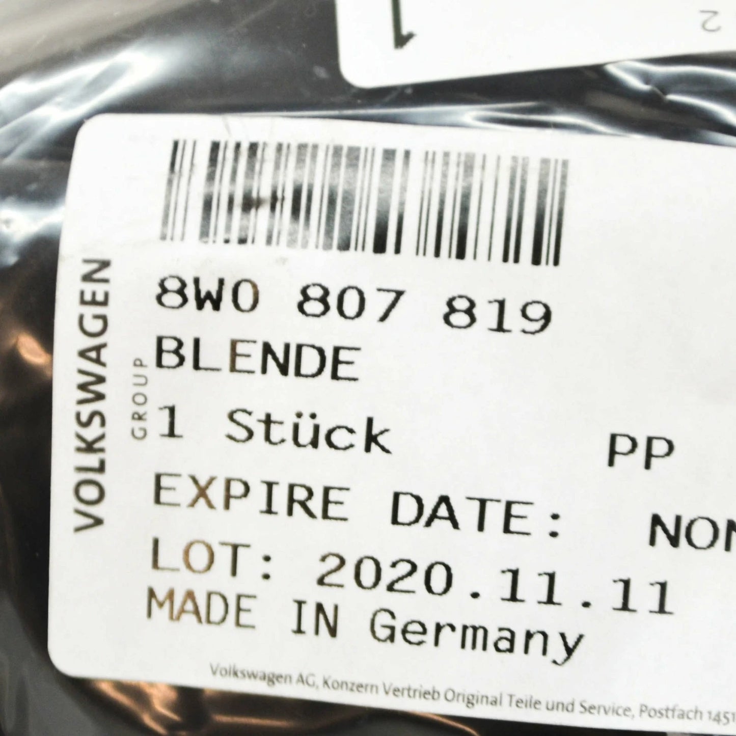 NEW AUDI A4 B9 FRONT BUMPER GRILLE LOWER MOLDING STRIP 8W0807819