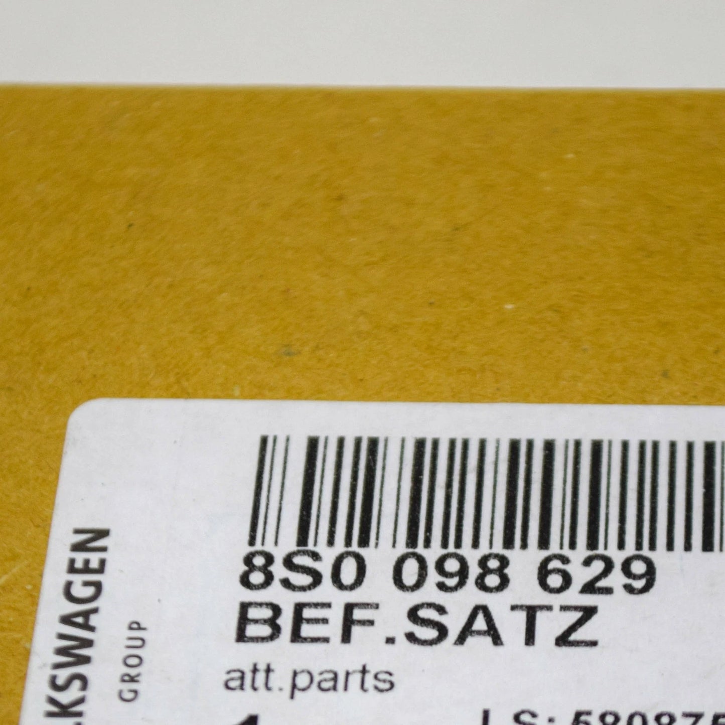 NEW AUDI TT 8S MK3 FRONT FENDER WHEELHOUSE LINER MOUNT KIT 8S0098629