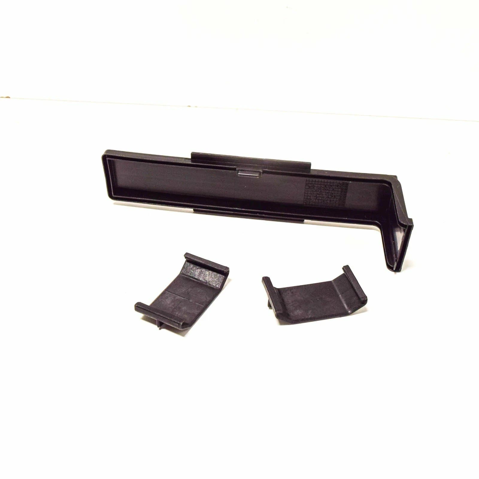 NEW AUDI A1 8X DUST AND POLLEN FILTER COVER RHD 6R2819422 ORIGINAL