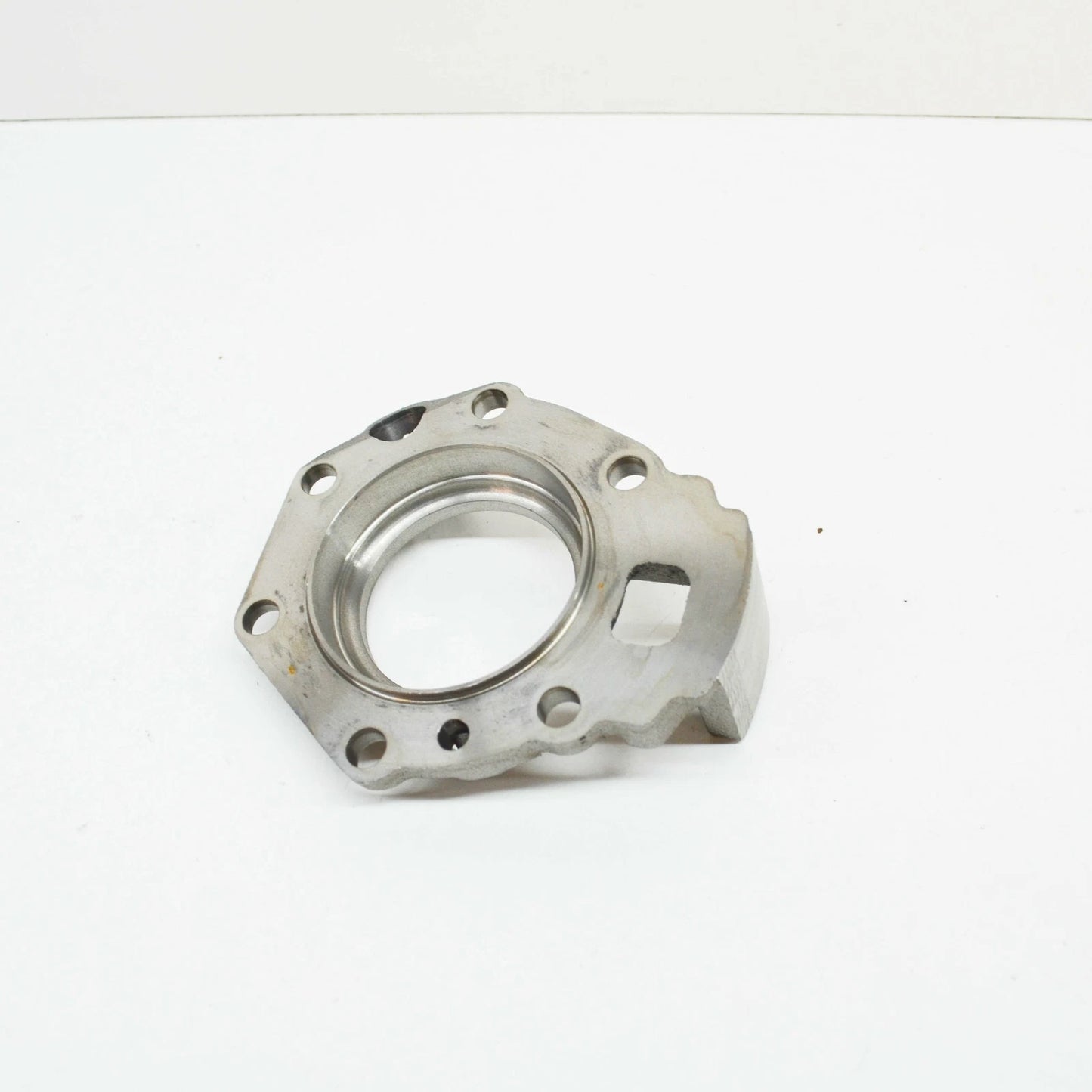NEW MB G W463 REAR DRIVE SHAFT RIGHT BEARING COVER A4633570219 ORIGINAL