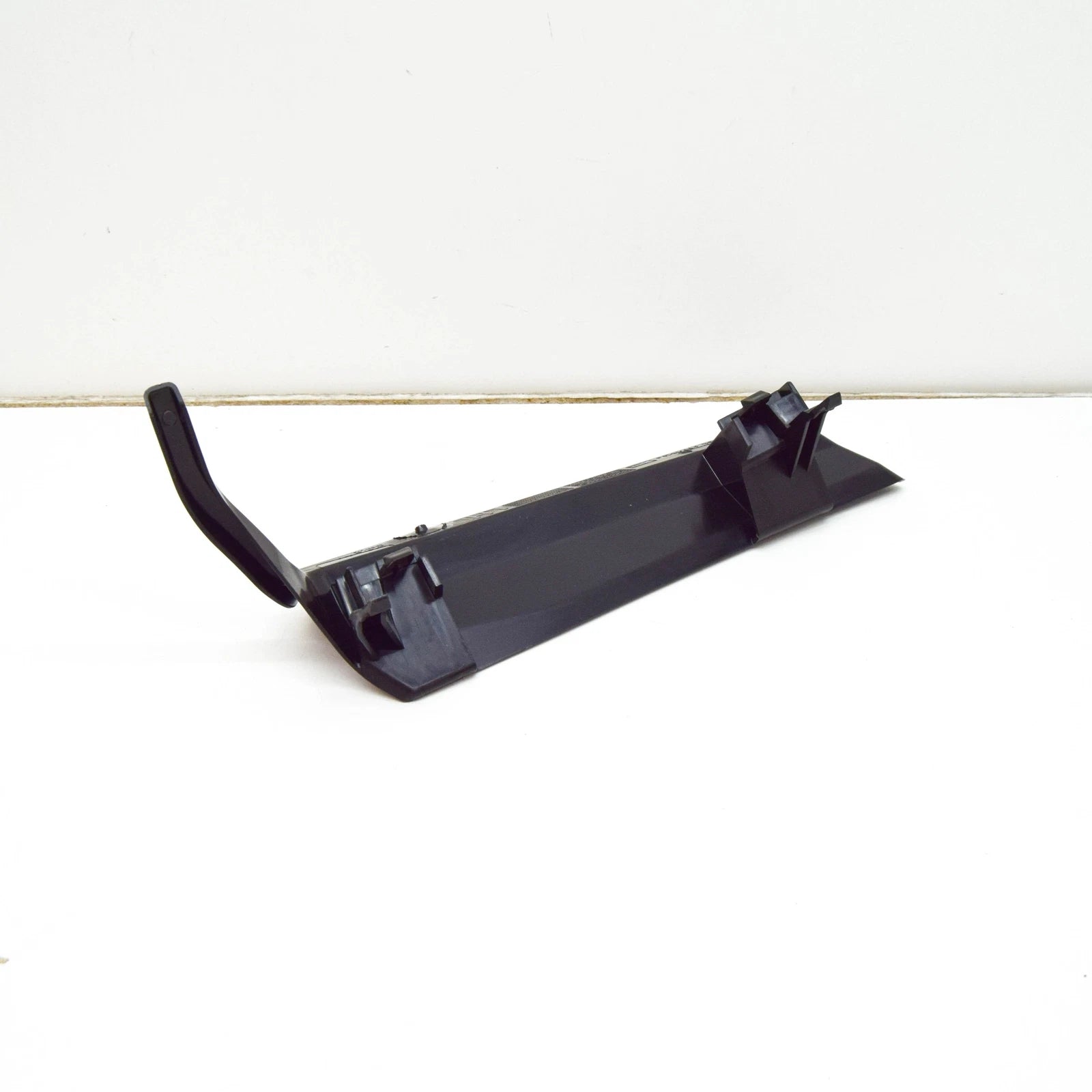 NEW BMW X5 G05 HEATER EVAPORATOR RADIATOR COVER 64319389368 ORIGINAL