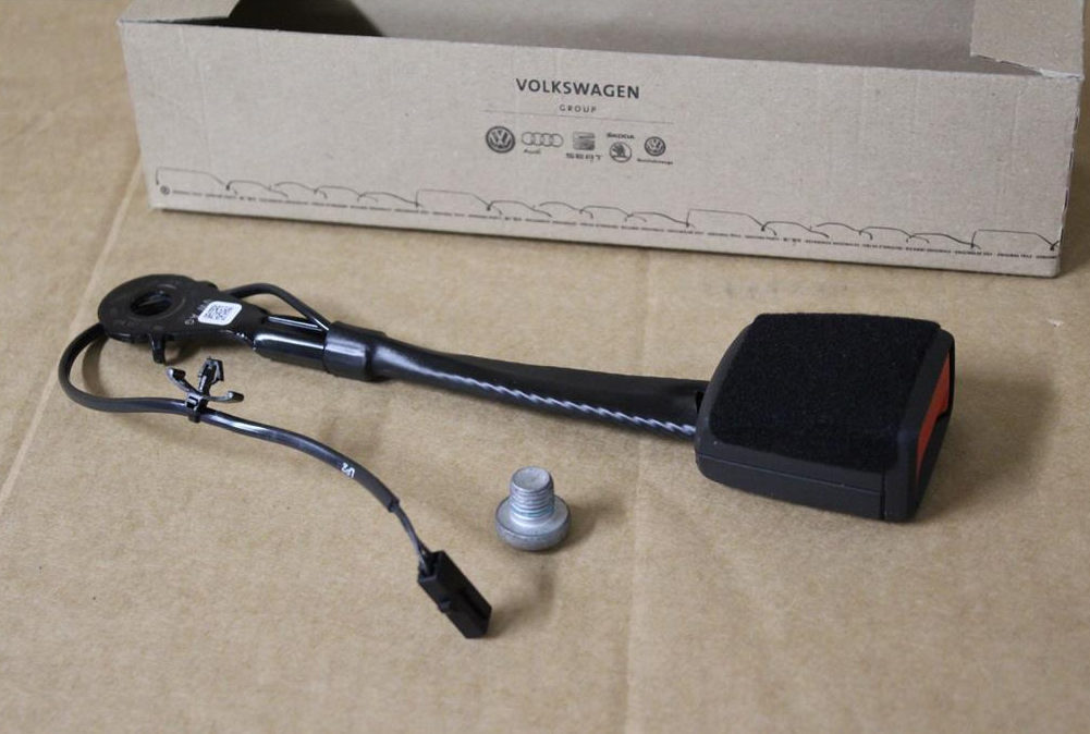 NEW VW GOLF CD MK8 FRONT LEFT SEAT BELT BUCKLE 8Y0857755MNB ORIGINAL