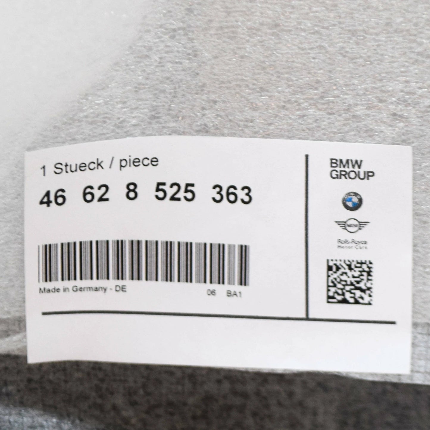 NEW BMW S 1000 R REAR LEFT SEAT TAIL LATERAL PART 46628525363 ORIGINAL