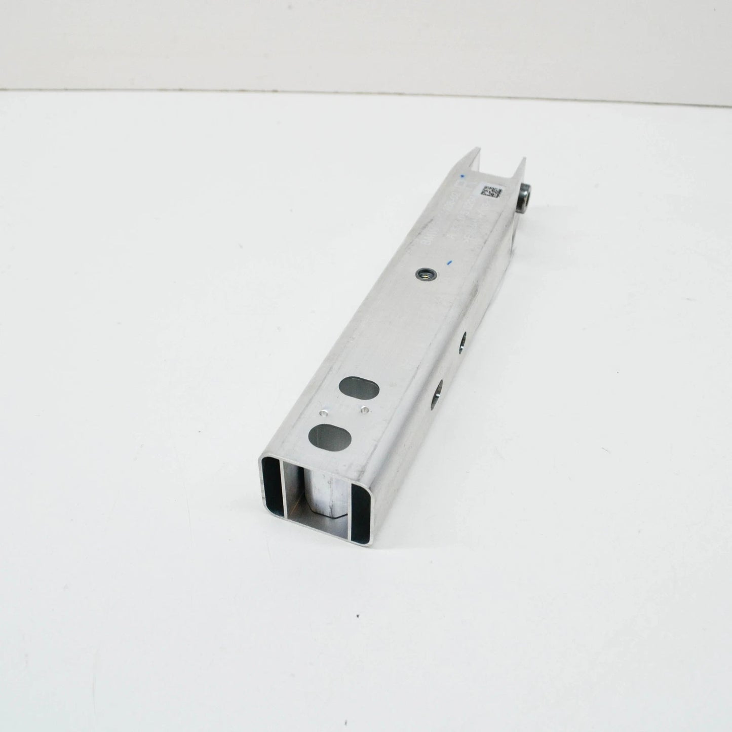 NEW BMW 4 COUPE G22 G82 FRONT BUMPER RIGHT CRASH BOX 51117451166 ORIGINAL