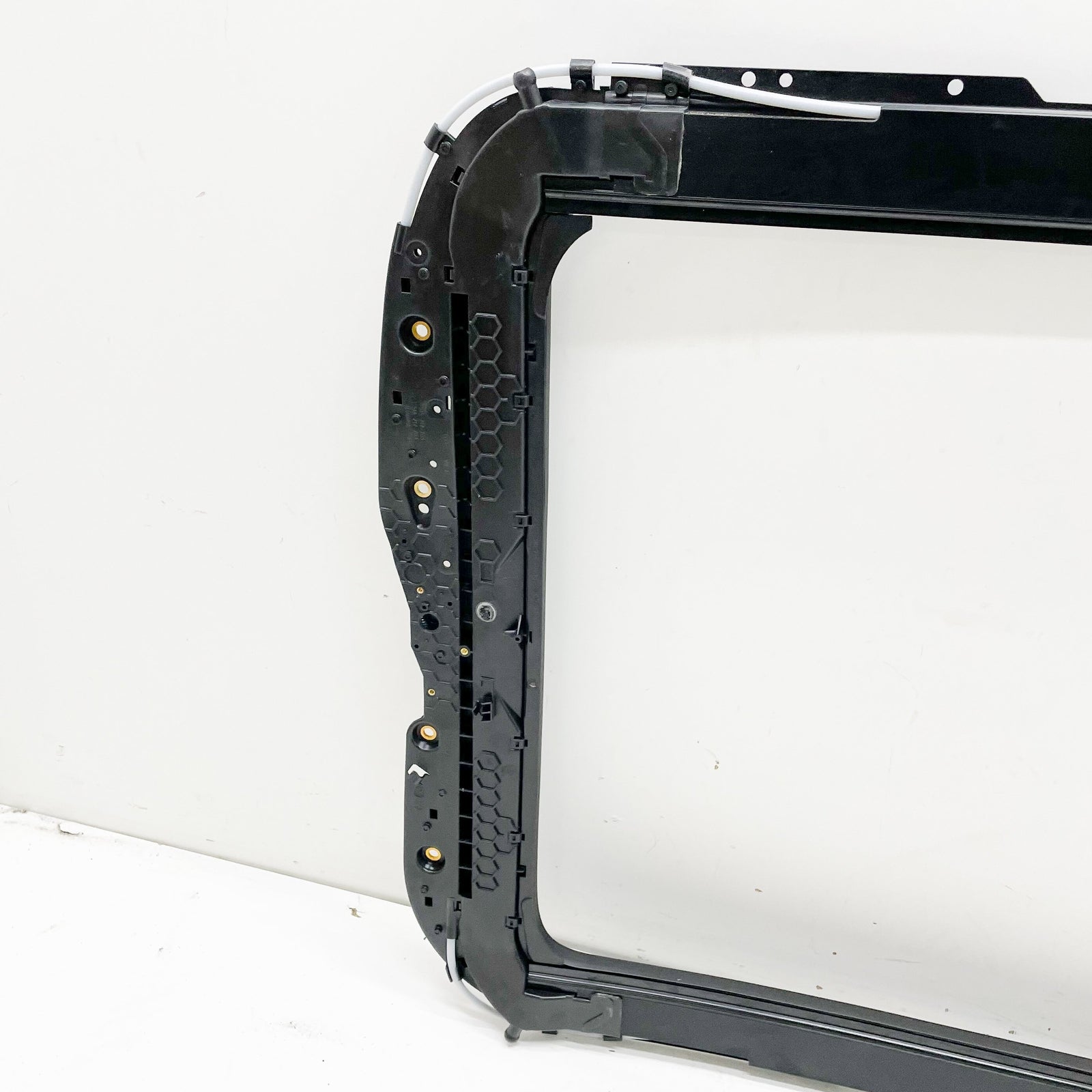 new volkswagen jetta mk6 sunroof frame 1k9877049a original