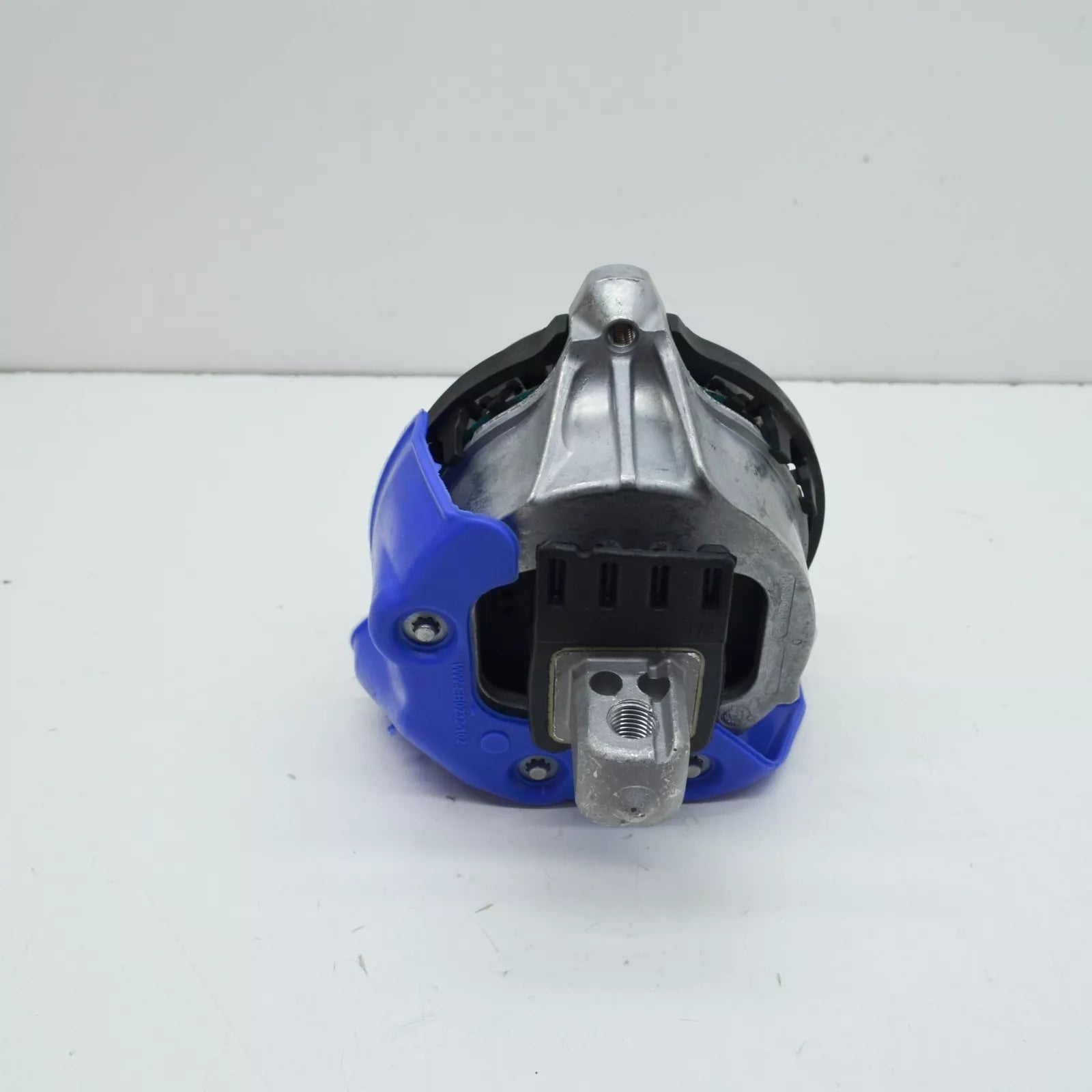 NEW BMW M4 COUPE G82 RIGHT SIDE ENGINE MOUNT 22119503432 ORIGINAL