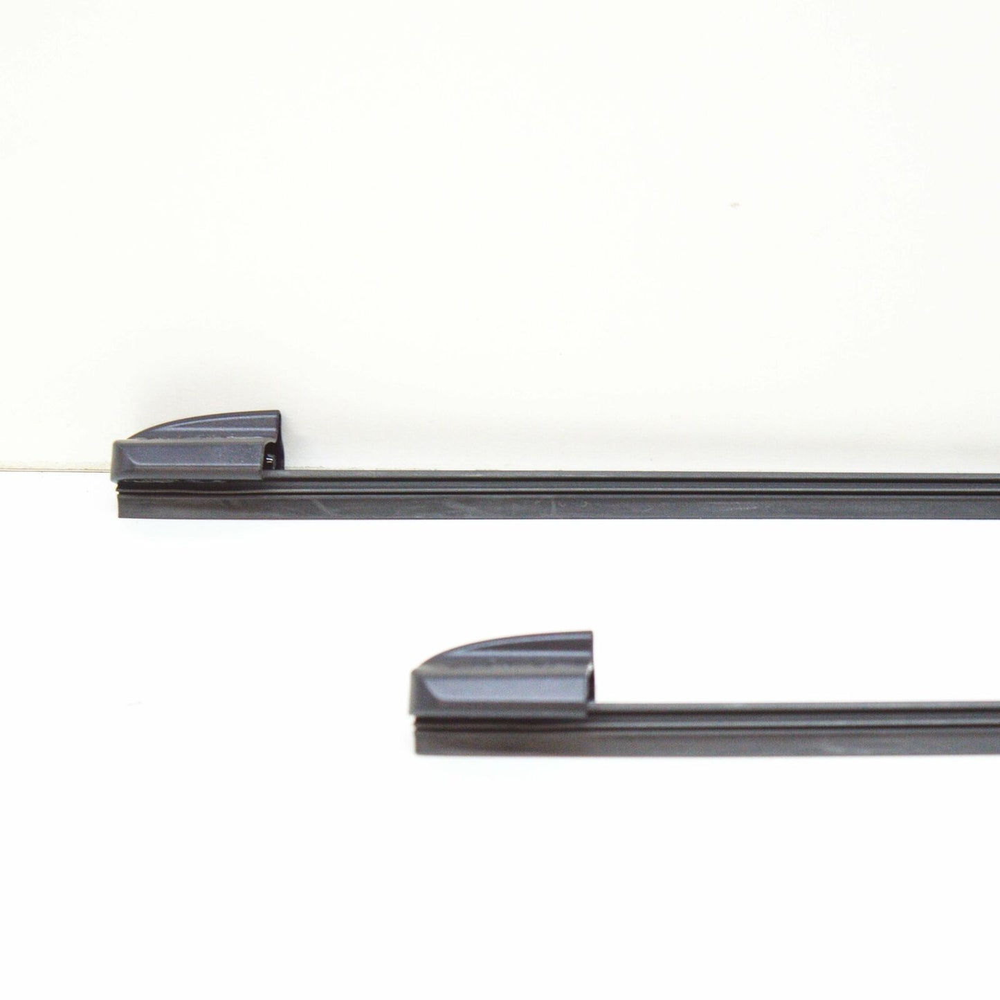 Genuine Volvo Xc60 Mk2 Windshield Wiper Blade Insert Set Lhd 31490722 Original