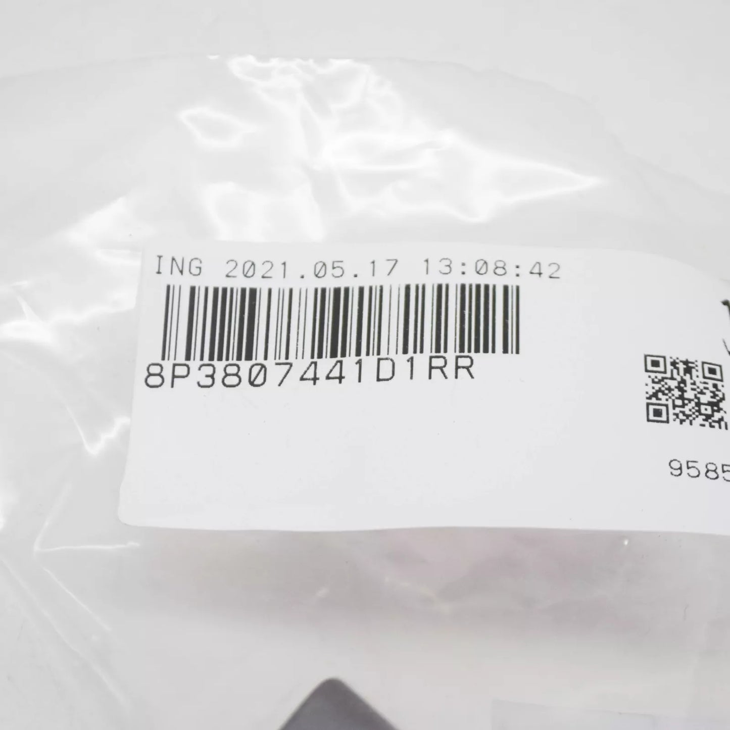 NEW AUDI A3 8P1 REAR BUMPER TOW HOOK EYE CAP COVER 8P3807441D1RR ORIGINAL