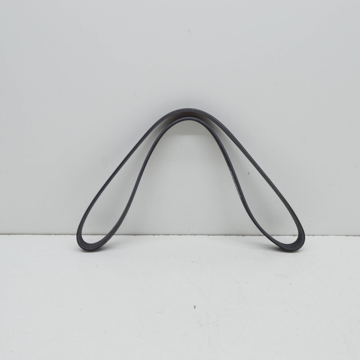 NEW VOLKSWAGEN CRAFTER SY ENGINE V-RIBBED BELT 04L145933 ORIGINAL