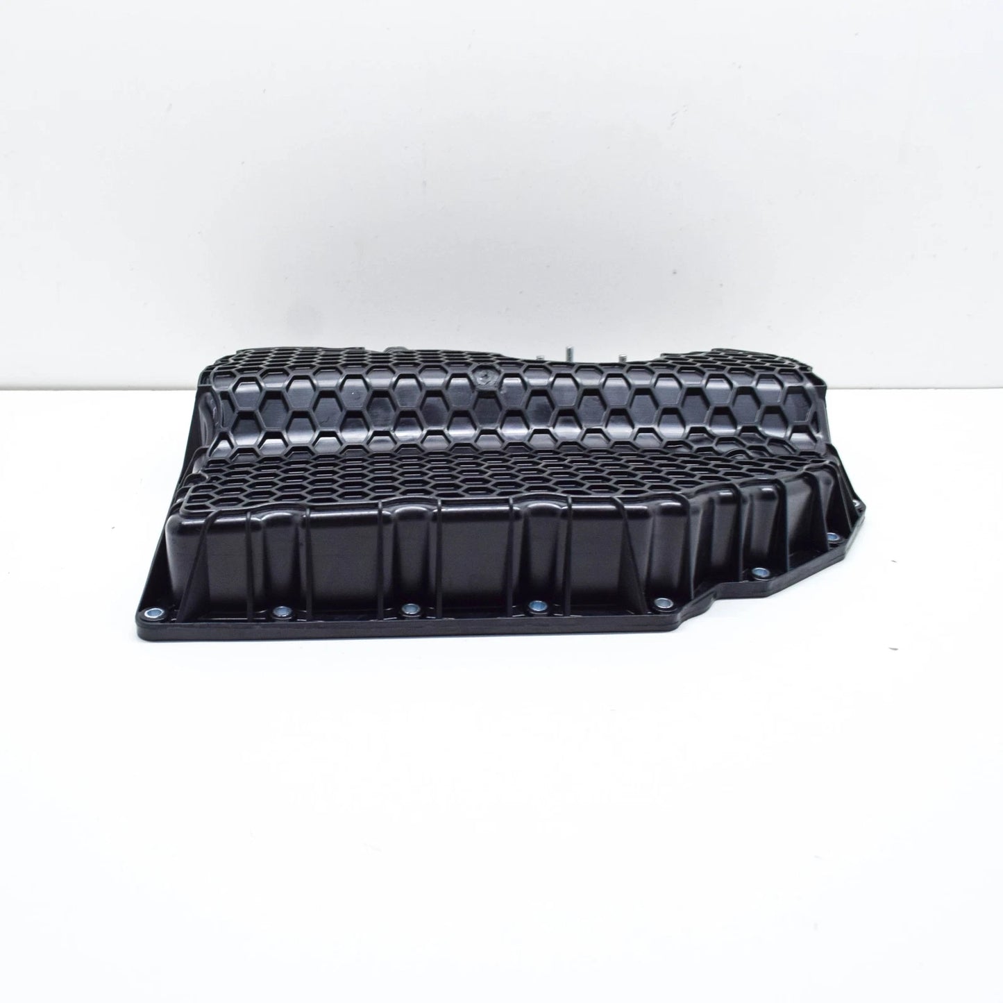 NEW VOLKSWAGEN JETTA MK7 A7 CRANKCASE LOWER OIL PAN PART 06K103600AA ORIGINAL