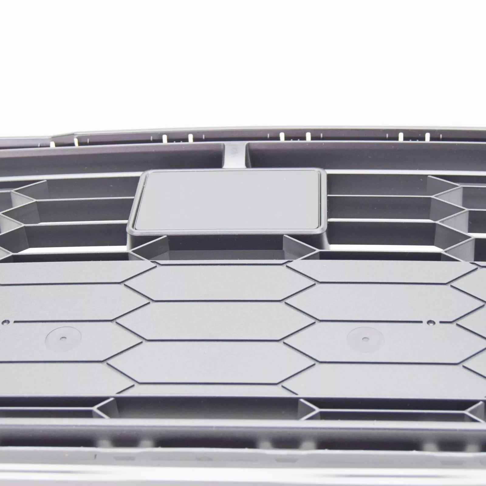 NEW SEAT ARONA KJ FRONT CENTER BUMPER GRILLE 6F9853667E9B9 ORIGINAL