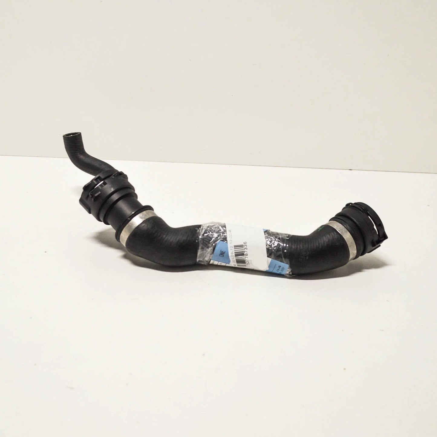 NEW BMW 5 E39 COOLING SYSTEM WATER HOSE 11537787336 7787336 ORIGINAL