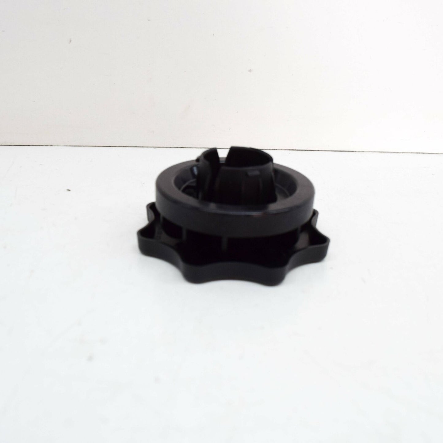 NEW AUDI A1 MK1 SPARE WHEEL MOUNTING NUT 4G0803899 ORIGINAL