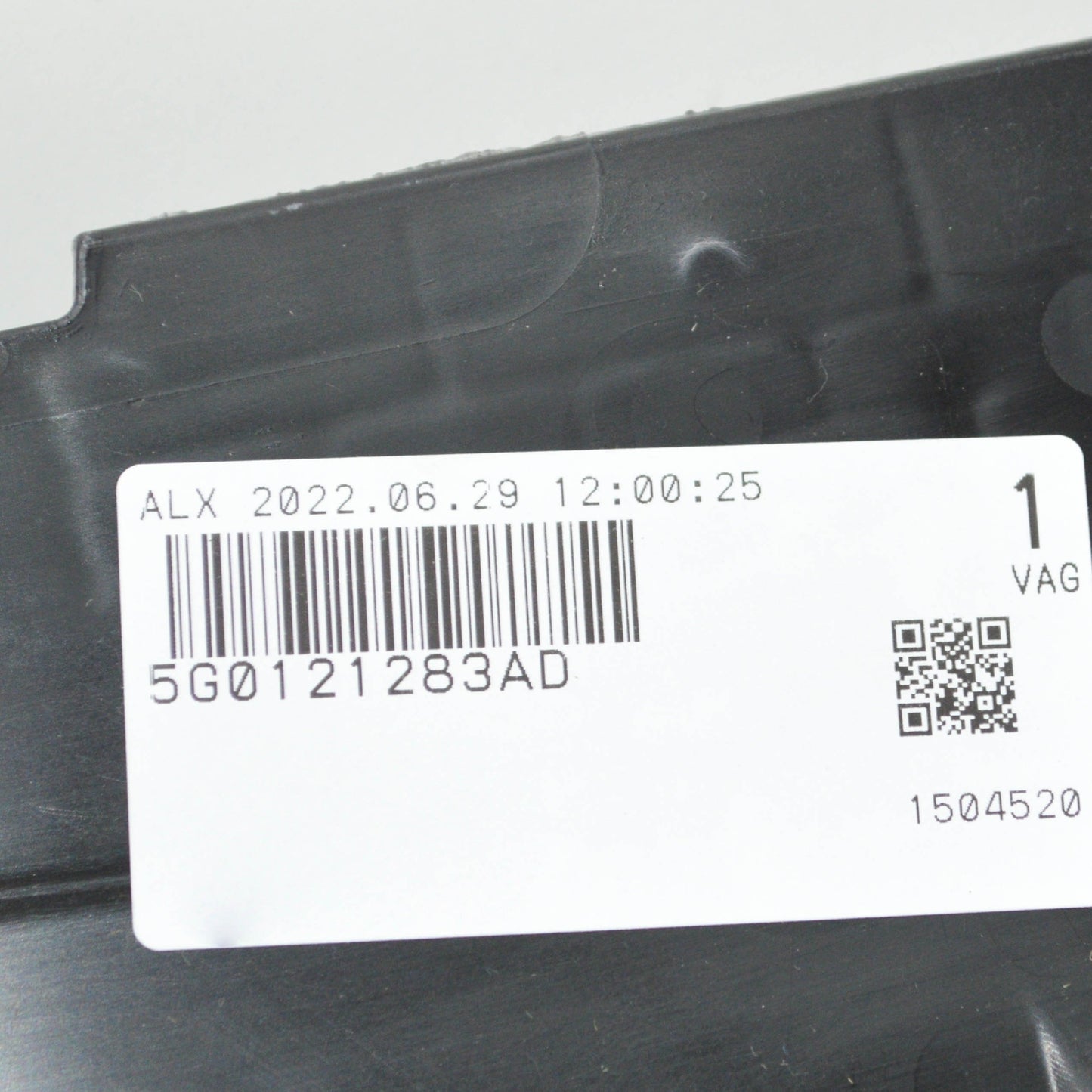 NEW VOLKSWAGEN GOLF MK7 5G LEFT RADIATOR AIR GUIDE 5G0121283AD ORIGINAL