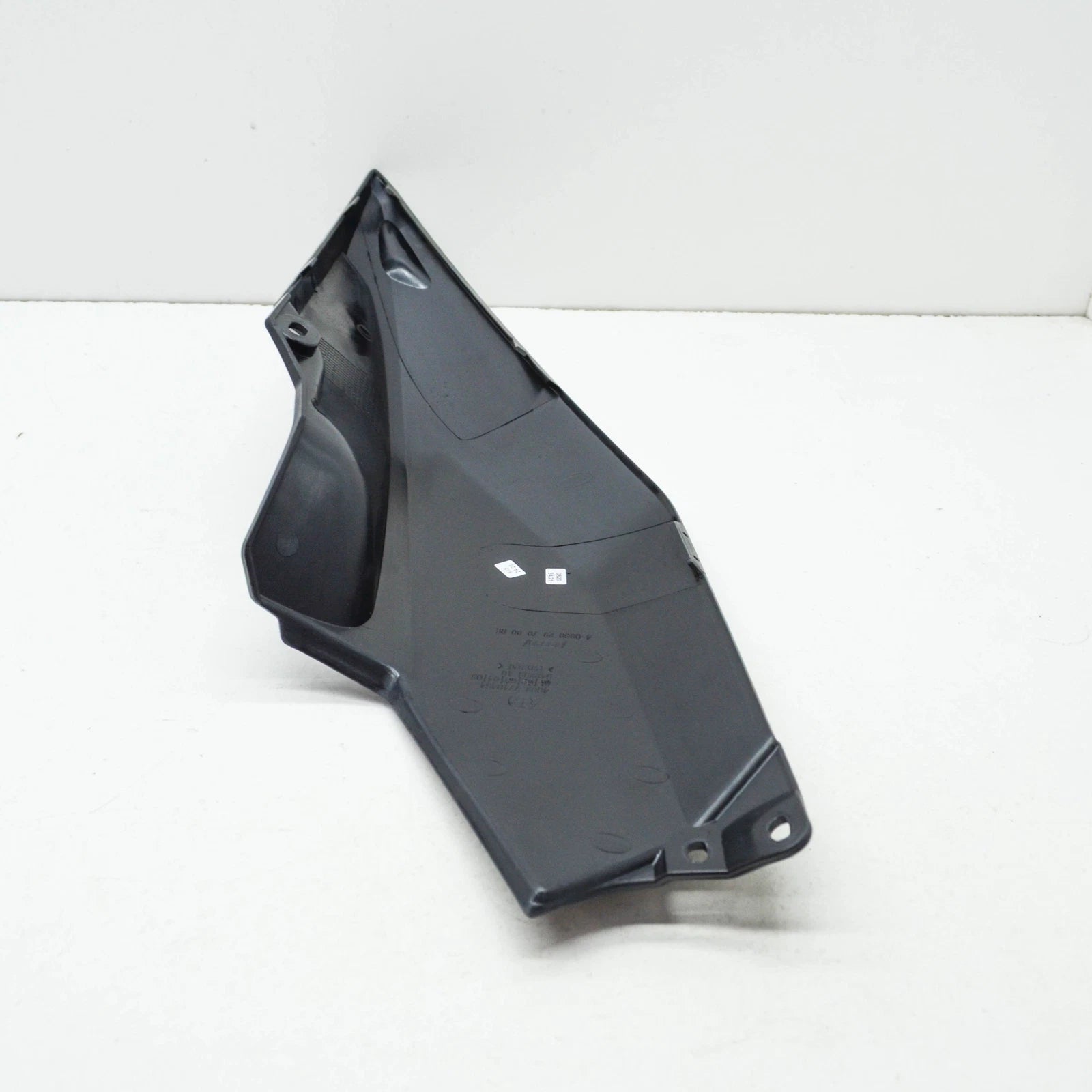 NEW BMW K1600 GT UPPER RIGHT TANK COVER 46637727446 ORIGINAL