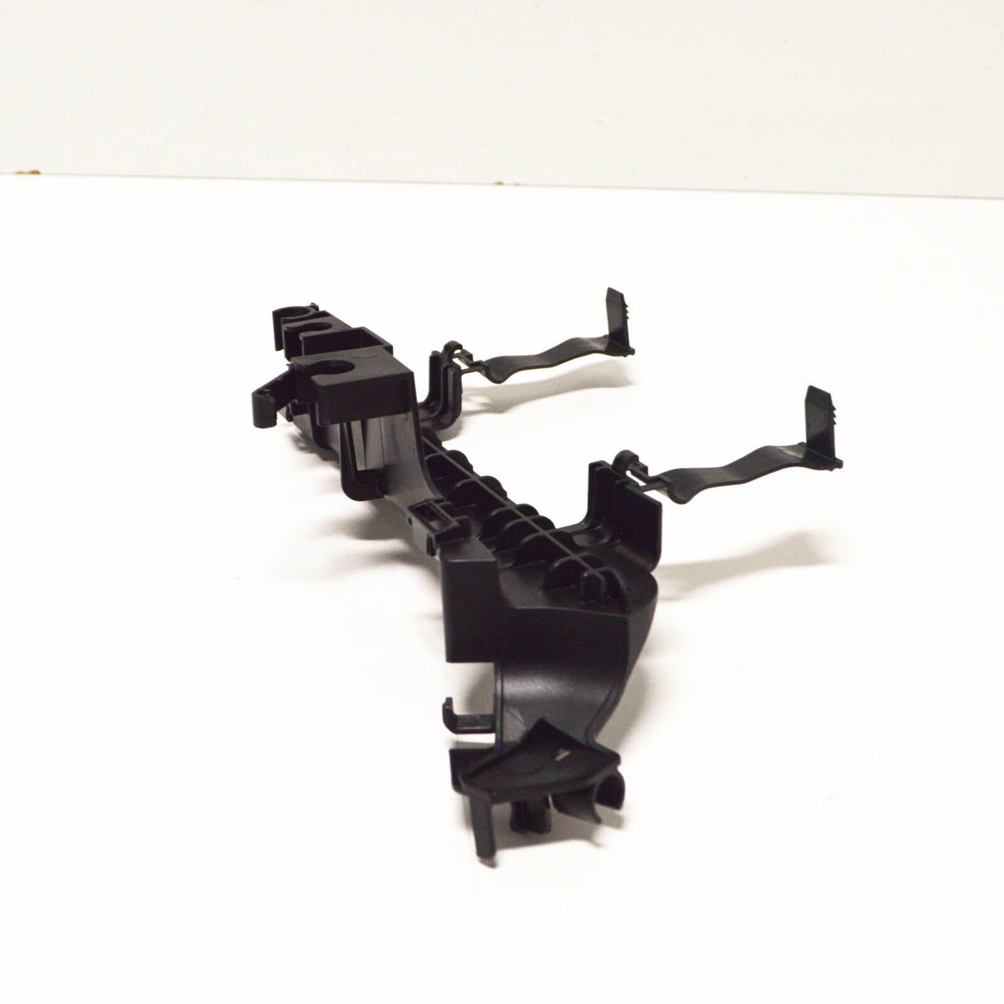 NEW MERCEDES BENZ C W205 FRONT AXLE RIGHT GUIDE CABLE DUCT A2055468080 ORIGINAL