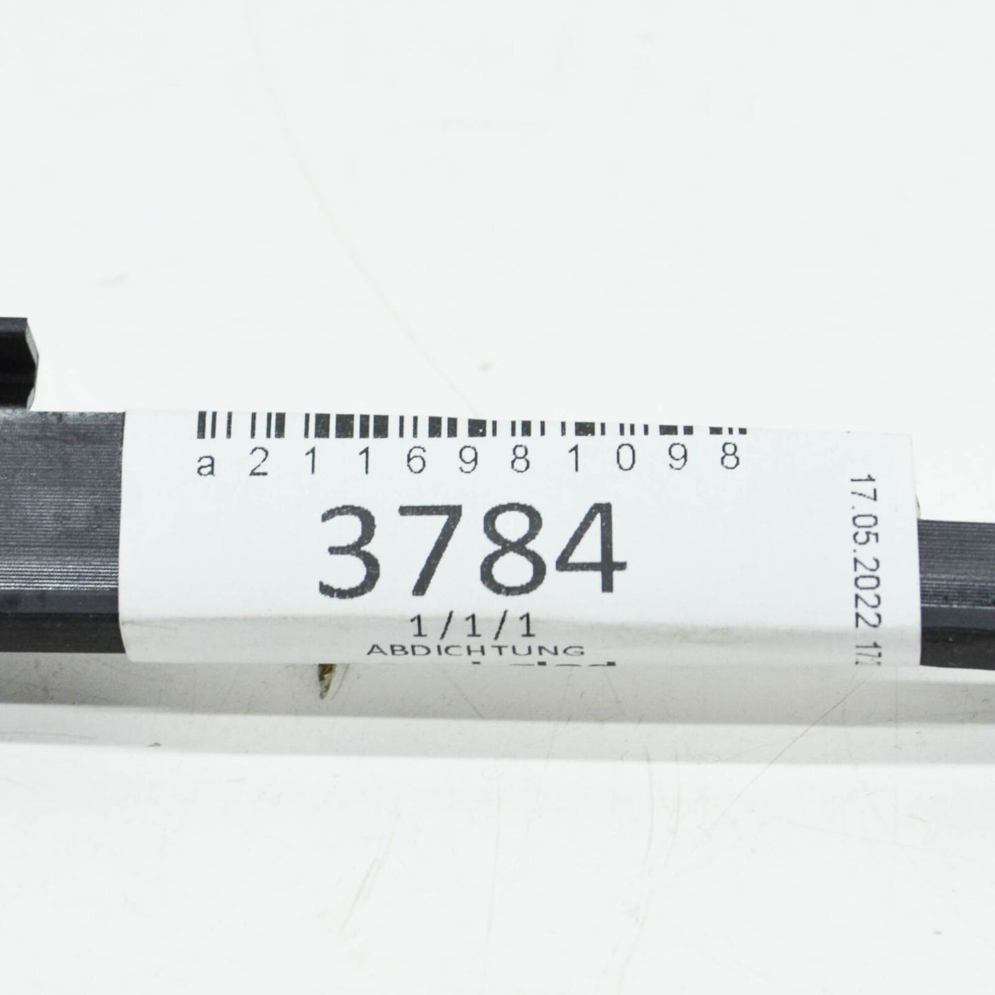 NEW MB E W211 FRONT RIGHT ROCKER PANEL MOLDING SEAL A2116981098 ORIGINAL