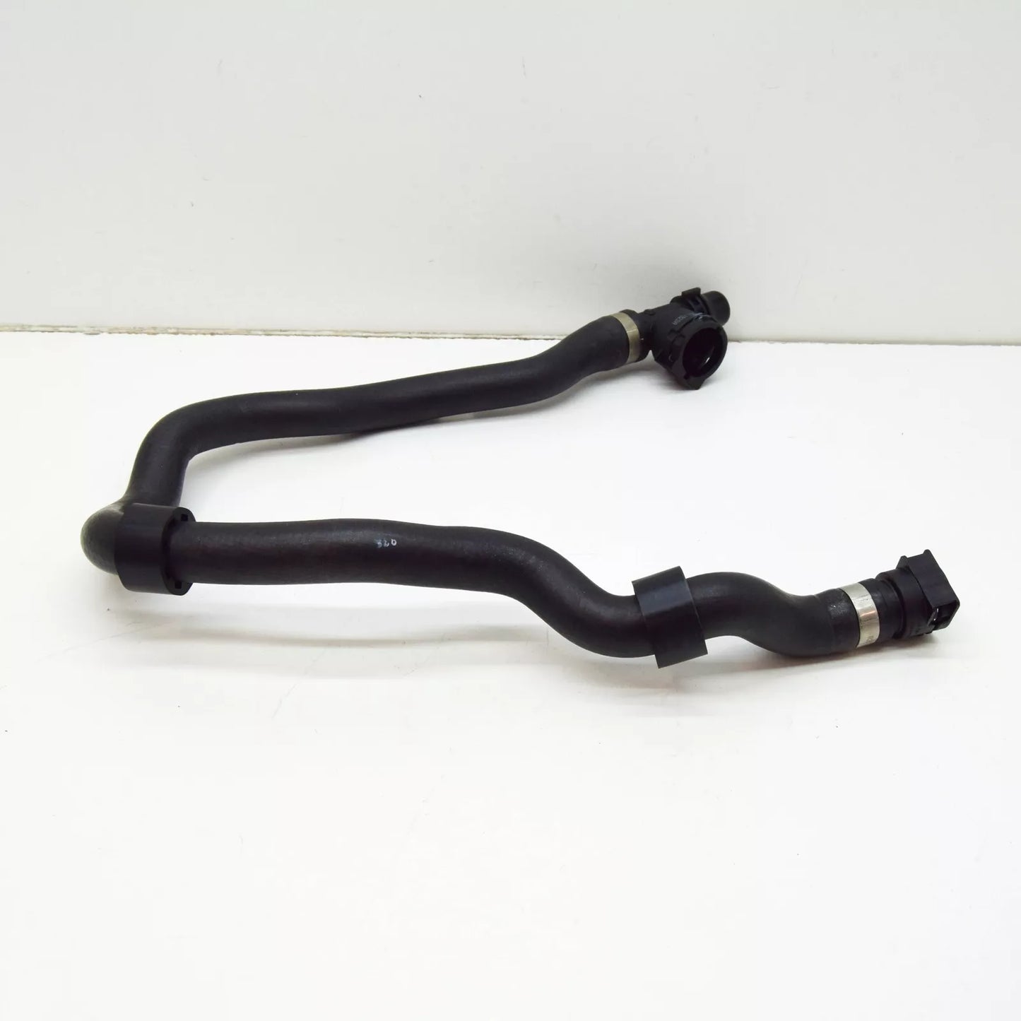 NEW BMW M4 CONVERTIBLE G83 EXPANSION TANK HOSE 17128096444 ORIGINAL
